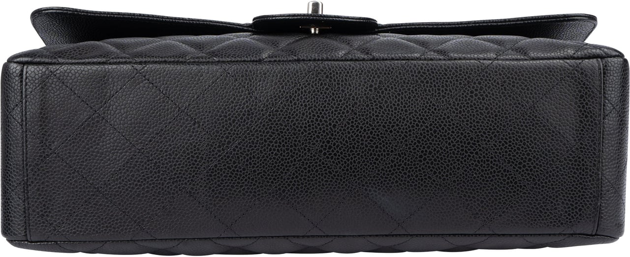 Chanel Chanel Quilted Caviar Leather Palladium Maxi Single Flap Crossbody Bag Zwart
