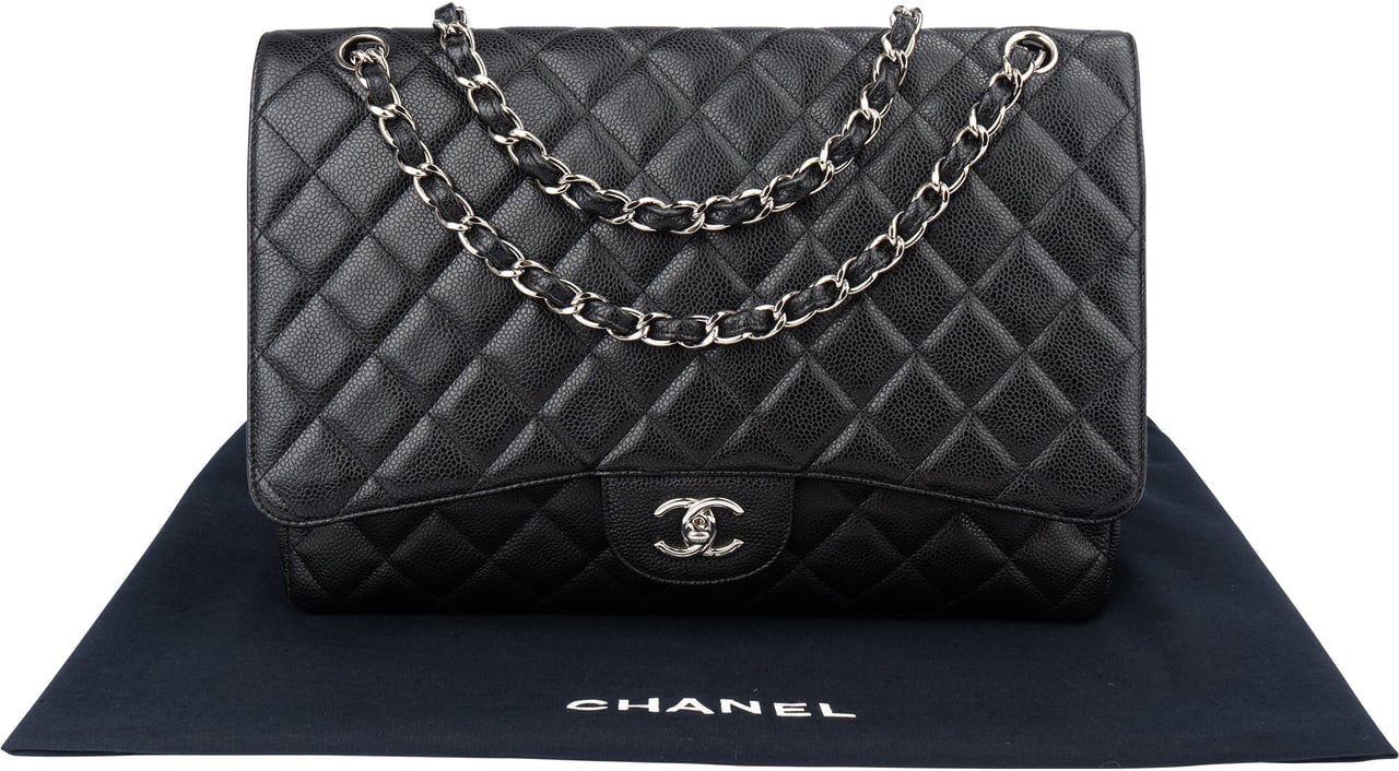 Chanel Chanel Quilted Caviar Leather Palladium Maxi Single Flap Crossbody Bag Zwart