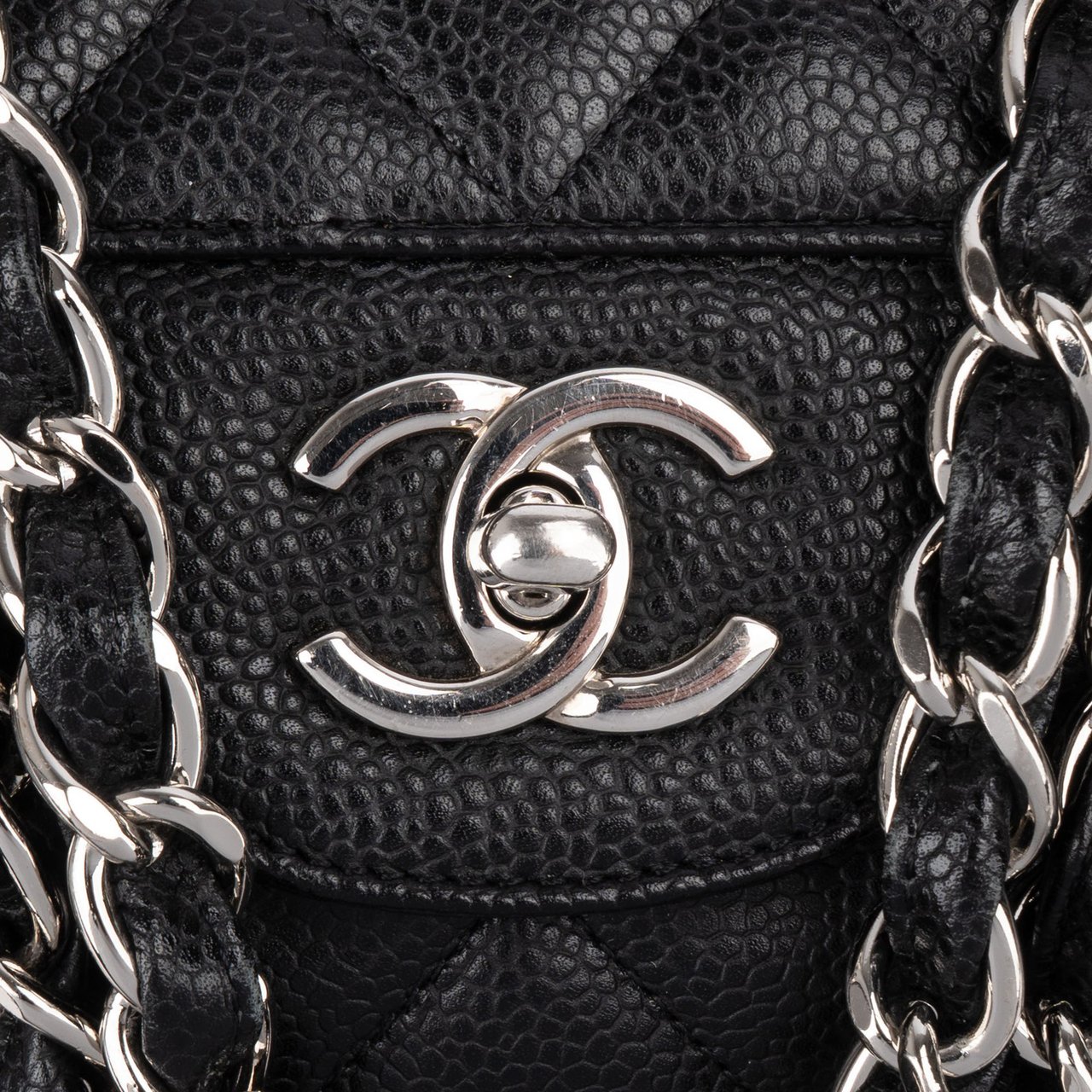 Chanel Chanel Quilted Caviar Leather Palladium Maxi Single Flap Crossbody Bag Zwart
