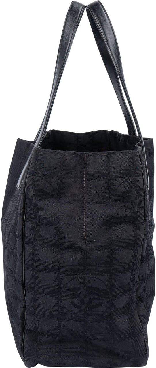 Chanel Chanel Travel Line Monogram Handbag Zwart