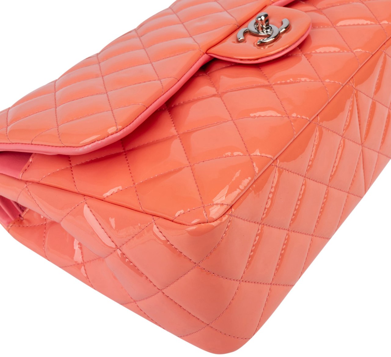 Chanel Chanel Quilted Patent Leather Jumbo Double Flap Crossbody Bag Roze