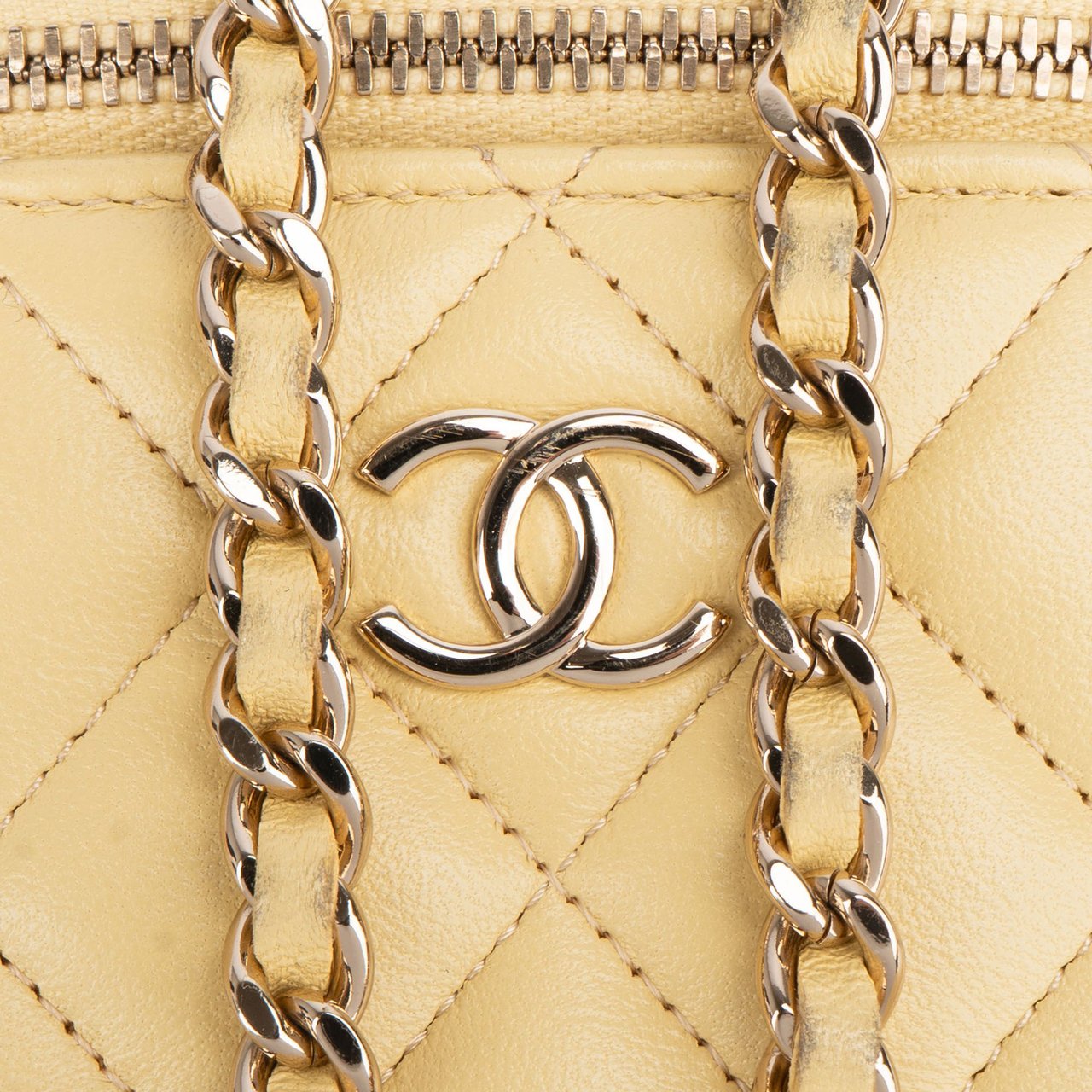 Chanel Chanel Quilted Lambskin CC Mini Vanity Handbag Geel