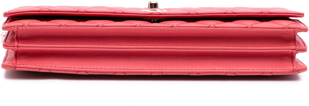 Chanel Quilted Lambskin Pearl Chain East West Single Flap Roze