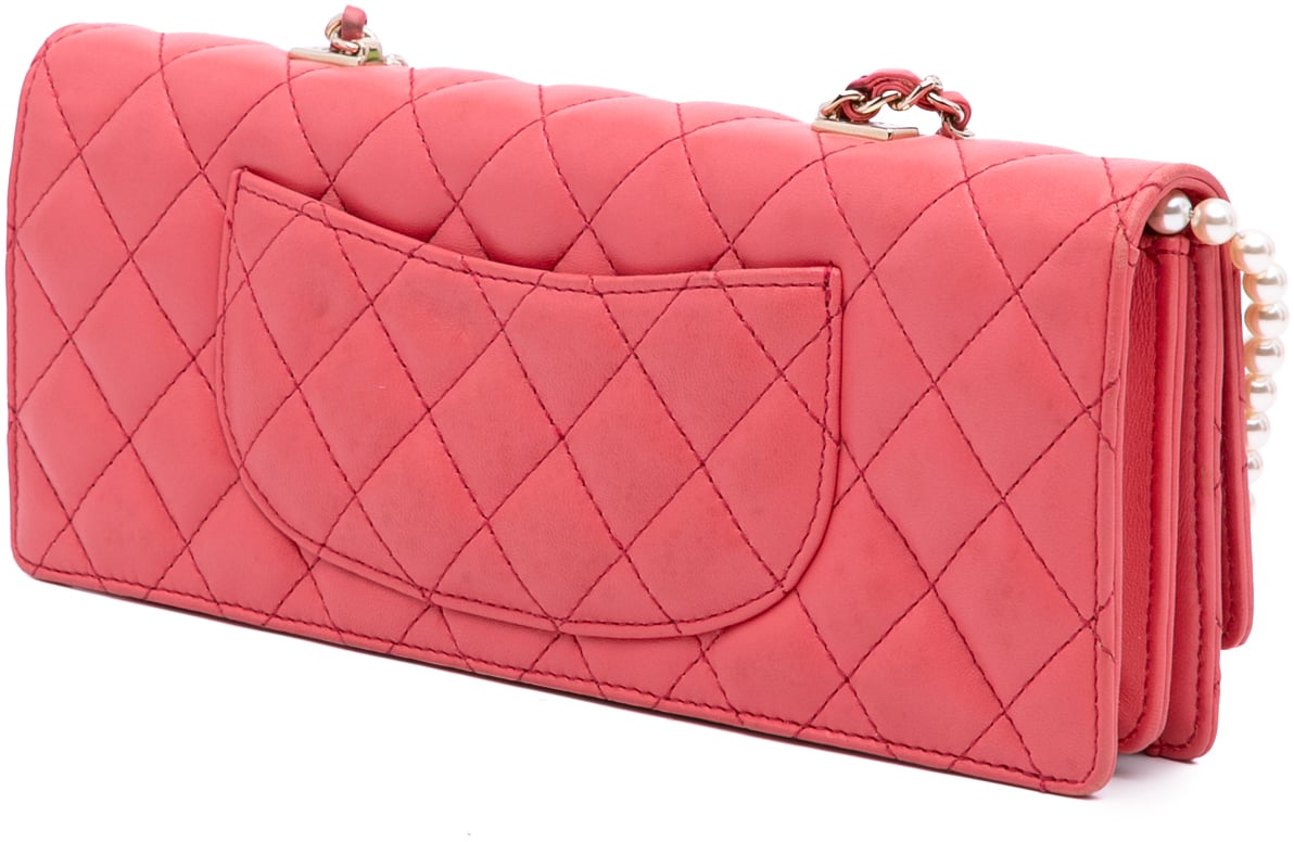 Chanel Quilted Lambskin Pearl Chain East West Single Flap Roze