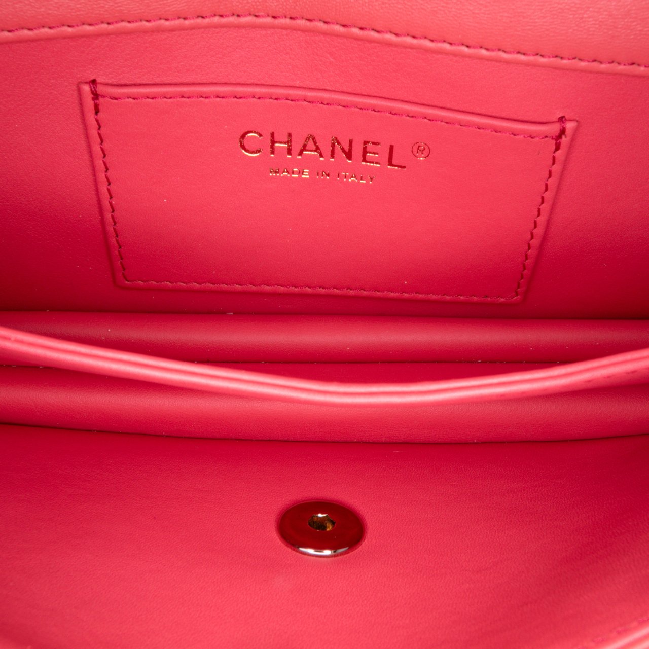 Chanel Quilted Lambskin Pearl Chain East West Single Flap Roze