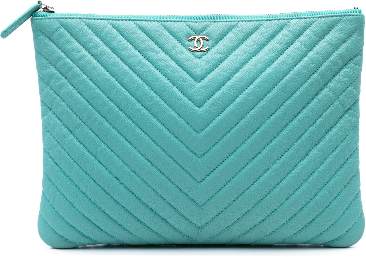 Chanel Medium CC Chevron Caviar O Case Clutch Blauw