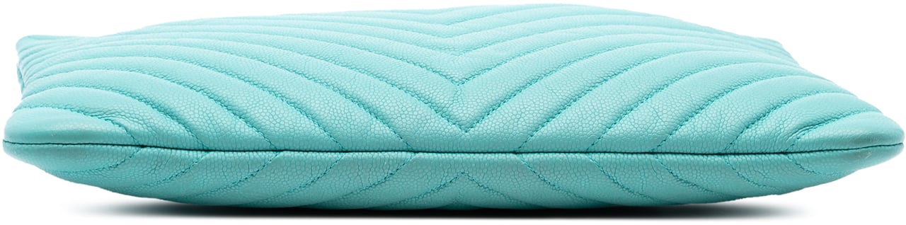 Chanel Medium CC Chevron Caviar O Case Clutch Blauw
