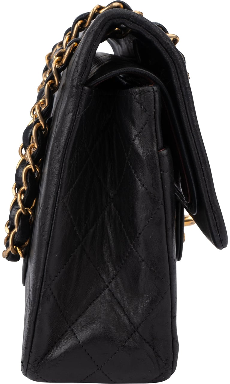 Chanel Chanel Quilted Lambskin 24K Gold Medium Double Flap Crossbody Bag Zwart