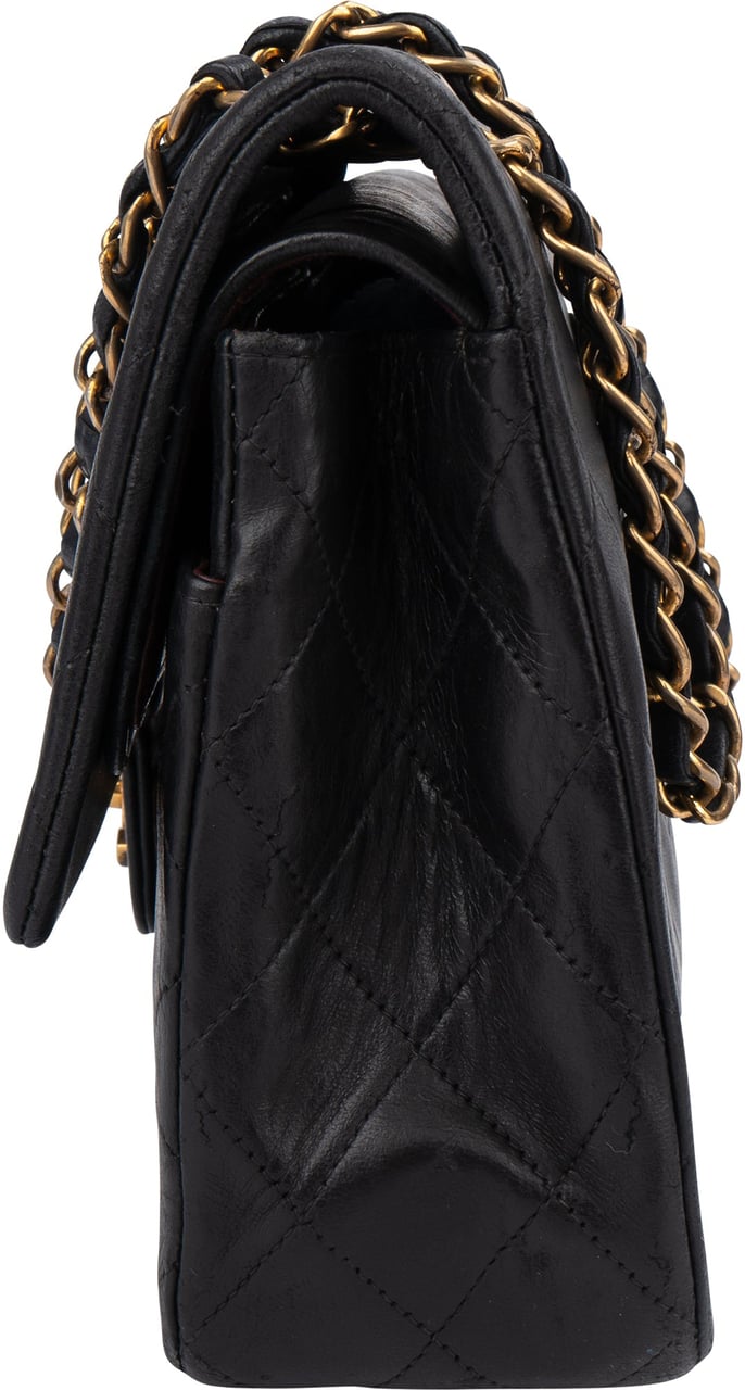 Chanel Chanel Quilted Lambskin 24K Gold Medium Double Flap Crossbody Bag Zwart