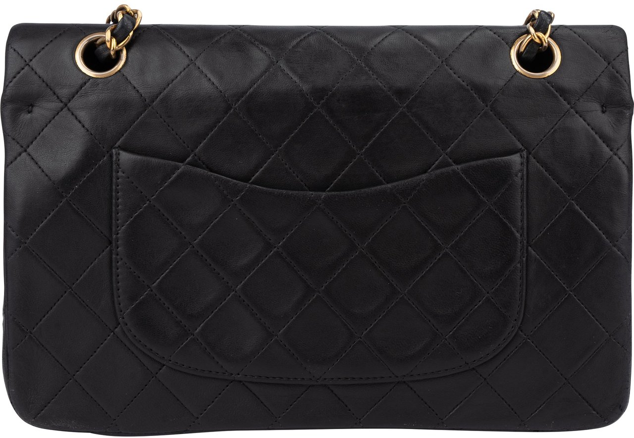 Chanel Chanel Quilted Lambskin 24K Gold Medium Double Flap Crossbody Bag Zwart