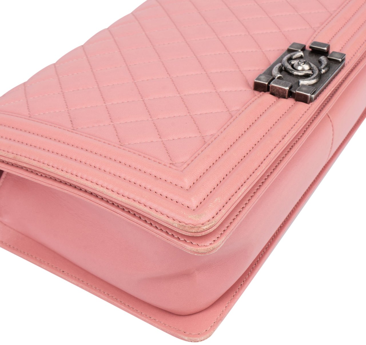 Chanel Chanel Quilted Lambskin Antique Boy Single Flap Crossbody Bag Roze