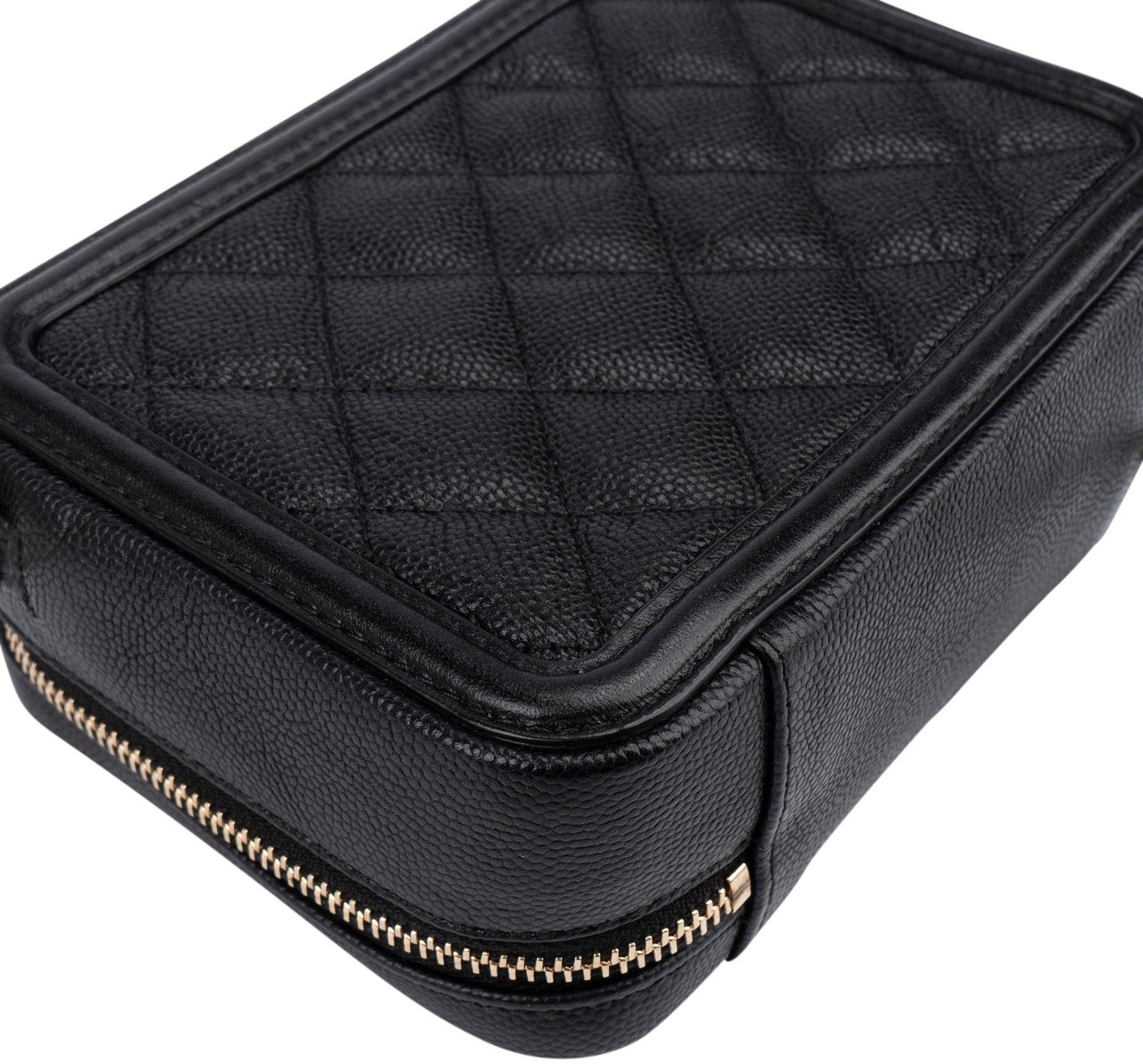 Chanel Quilted Caviar Leather CC Filigree Crossbody Bag Zwart