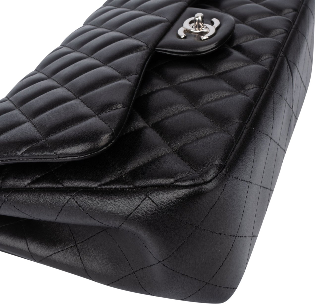 Chanel Chanel Quilted Lambskin Palladium Jumbo Double Flap Crossbody Bag Zwart