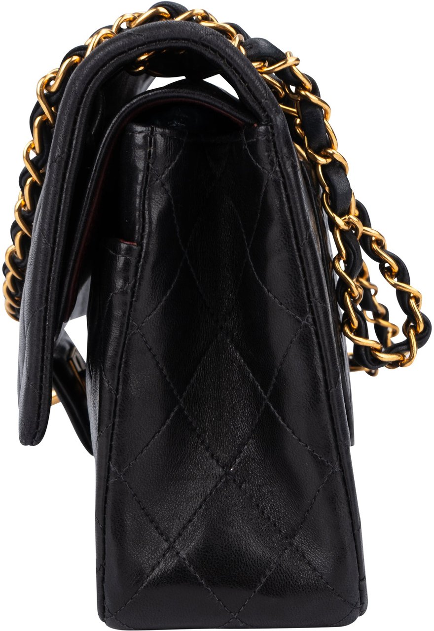 Chanel Chanel Quilted Lambskin 24K Gold Medium Double Flap Crossbody Bag Zwart