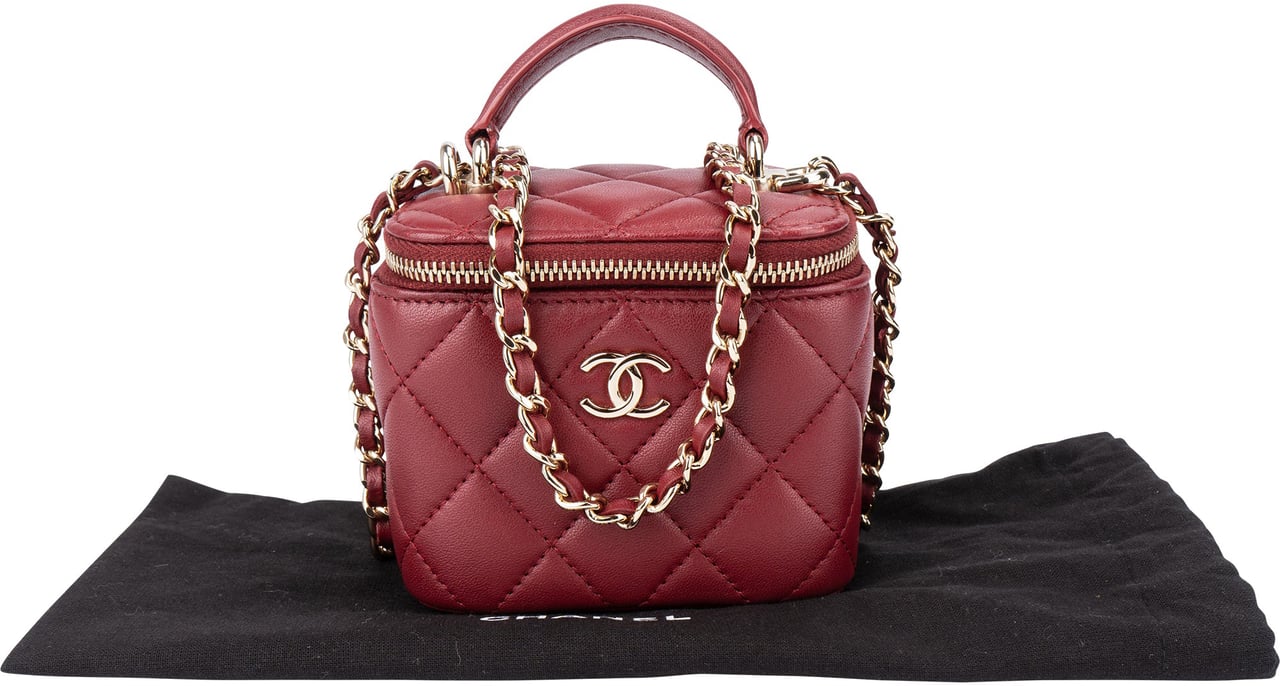 Chanel Chanel Quilted Lambskin Mini Vanity Handbag Rood