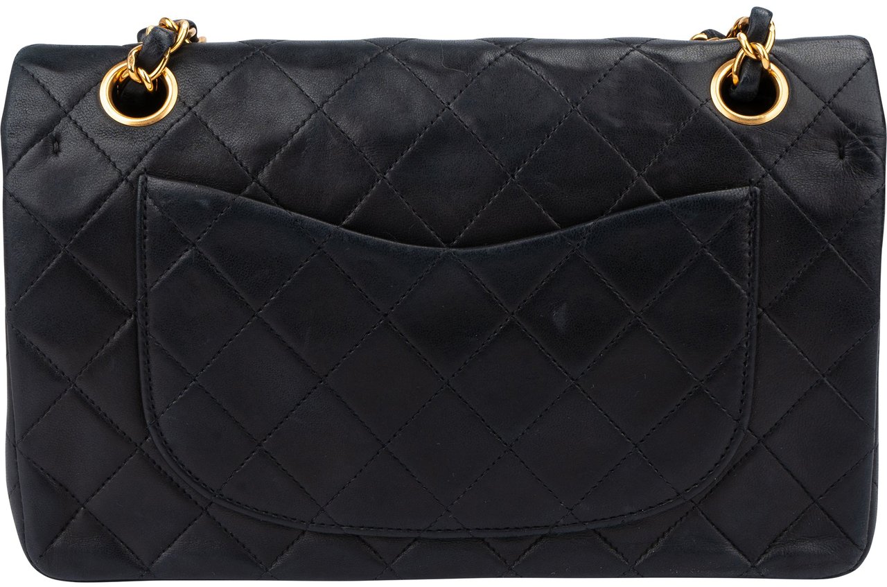 Chanel Chanel Quilted Lambskin 24K Gold Small Double Flap Crossbody Bag Zwart