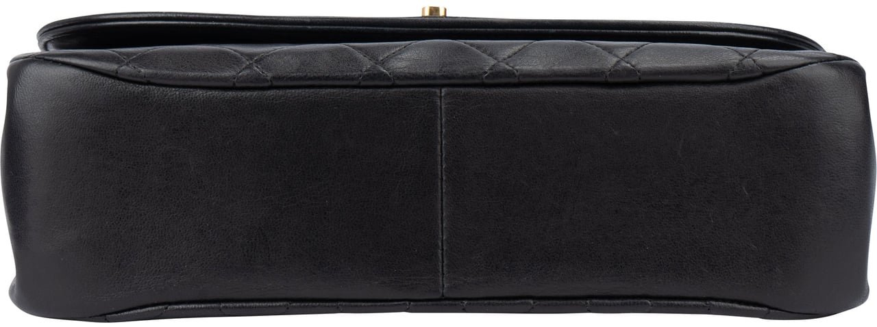 Chanel Chanel Quilted Lambskin 24K Gold Halfmoon Double Flap Shoulder Bag Zwart