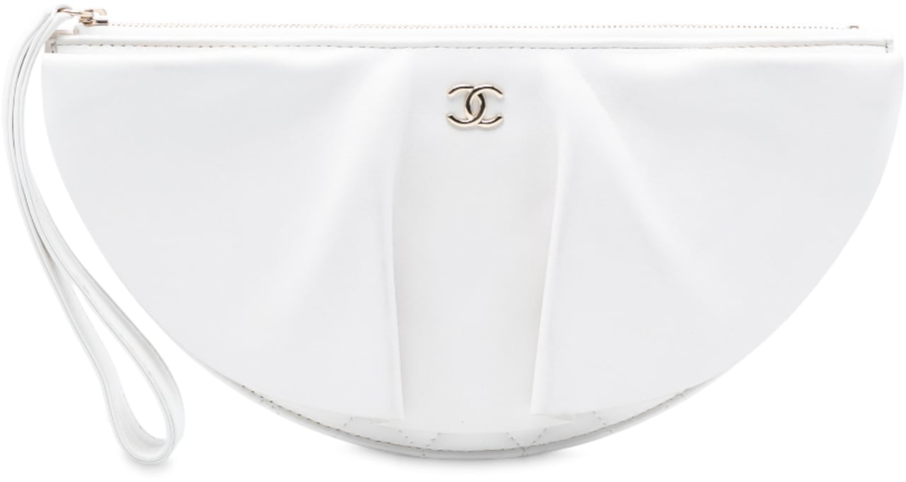 Chanel Lambskin Wave Clutch Wit