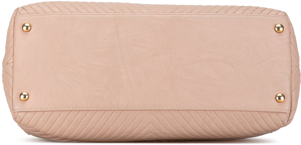 Chanel Large Chevron Calfskin Surpique Tote Roze