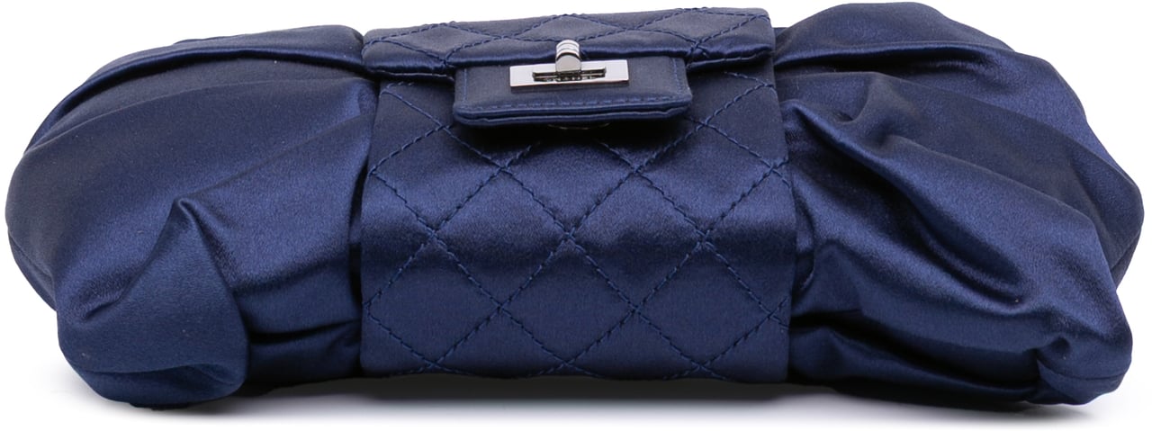 Chanel CC Satin Bow Clutch with Chain Blauw
