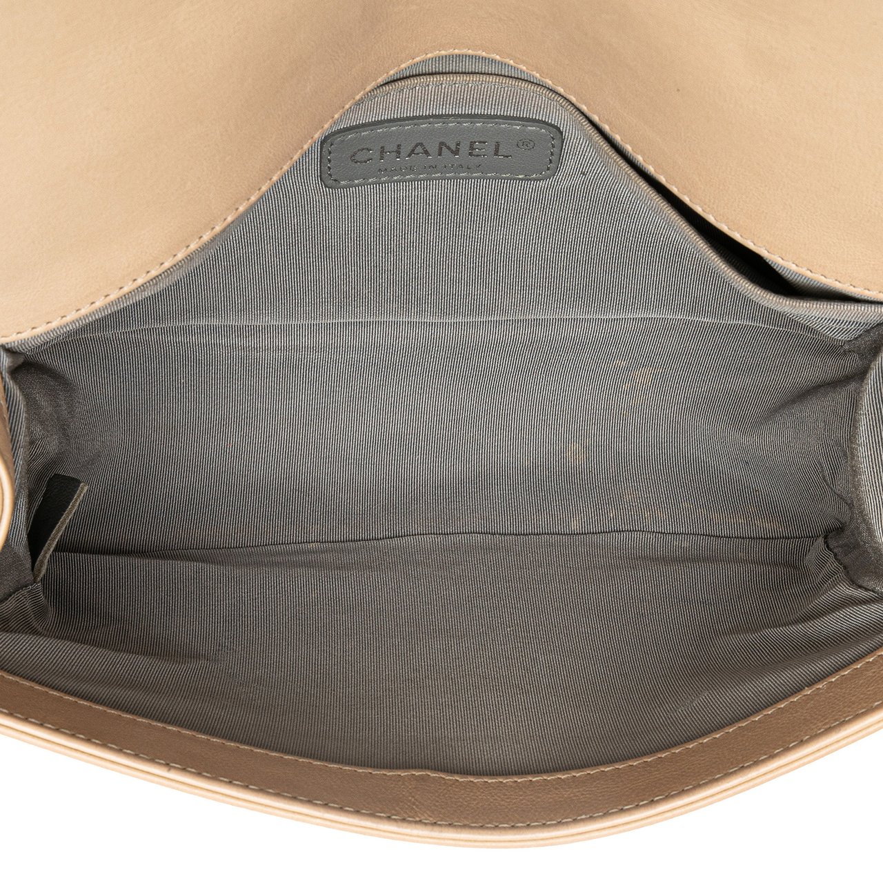 Chanel Old Medium Aged Calfskin Double Stitch Boy Flap Bruin