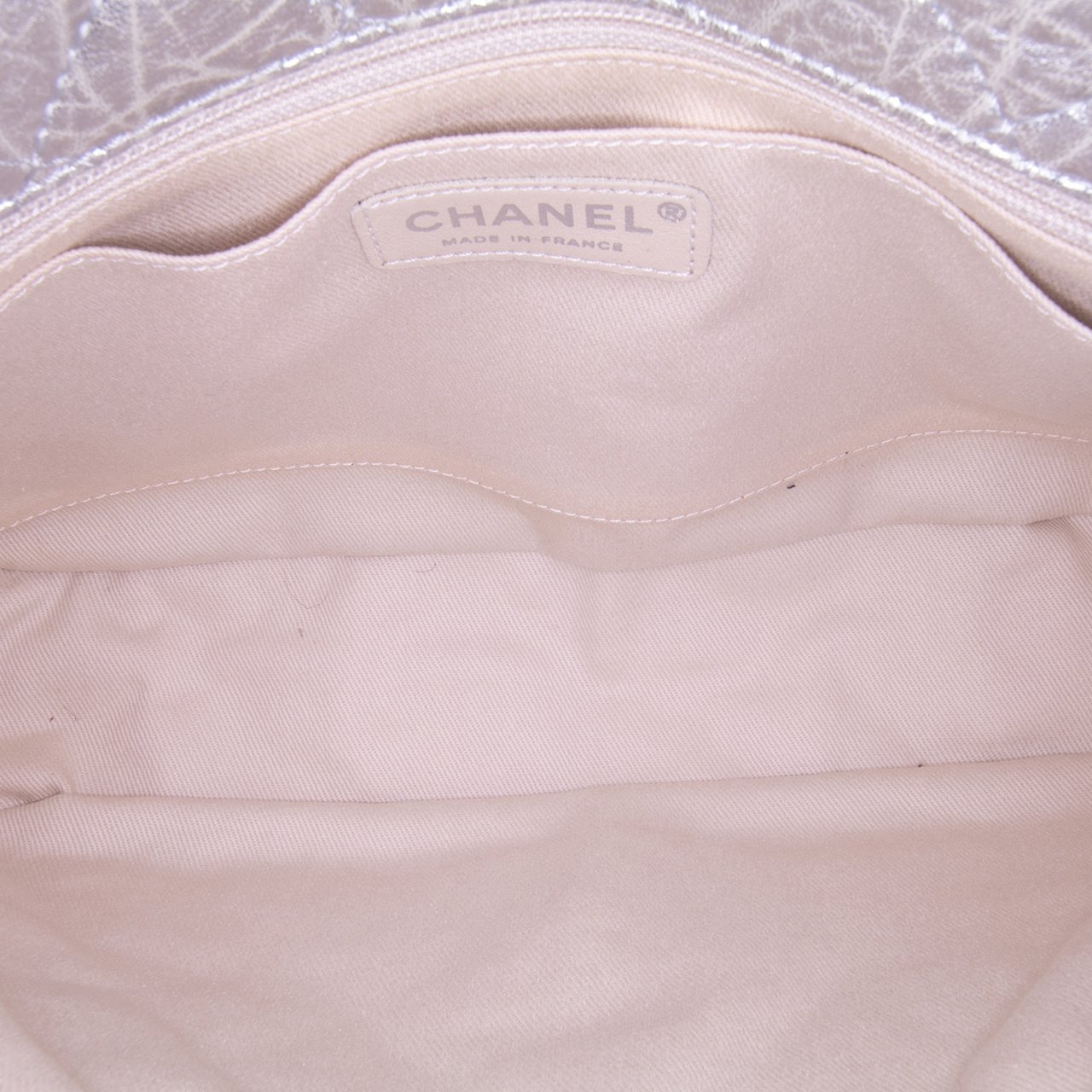 Chanel Quilted Aged Calfskin On The Rocks Flap Zilver