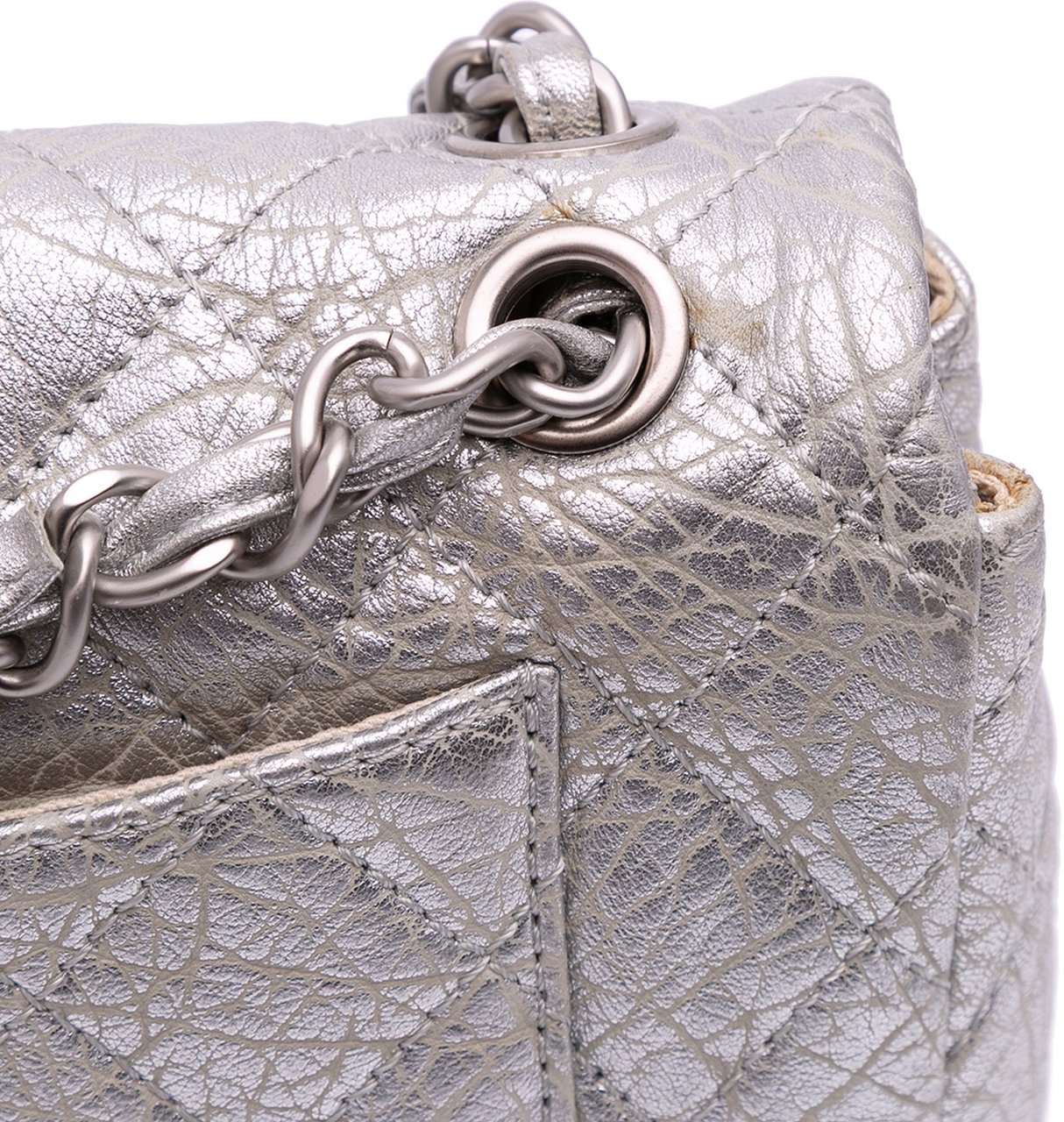 Chanel Quilted Aged Calfskin On The Rocks Flap Zilver