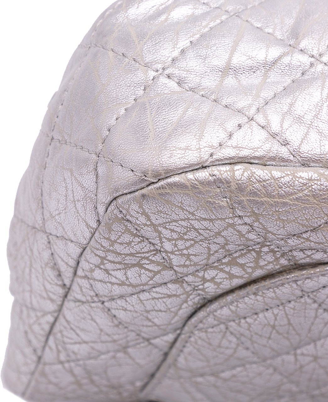Chanel Quilted Aged Calfskin On The Rocks Flap Zilver