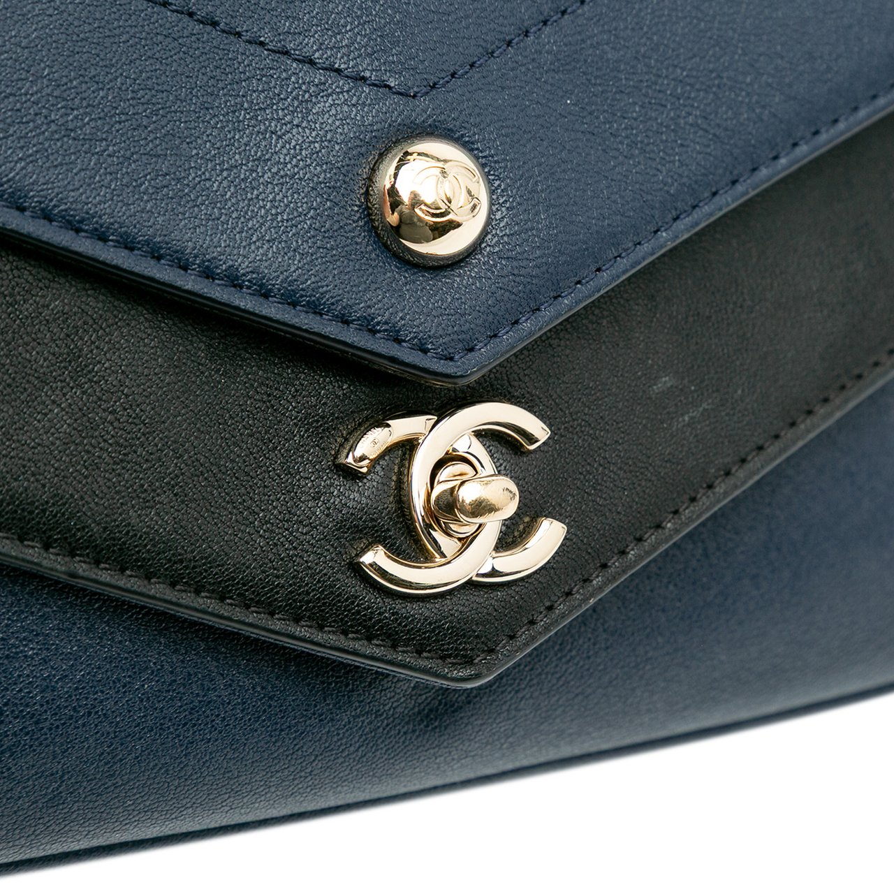 Chanel Mini Quilted Sheepskin Double Chevron Flap Blauw