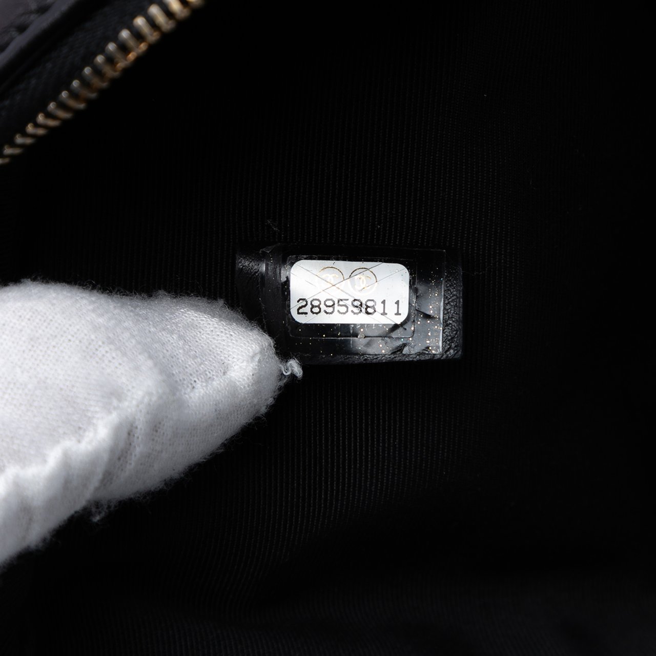 Chanel Medium Quilted Lambskin Pearl O Case Clutch Zwart