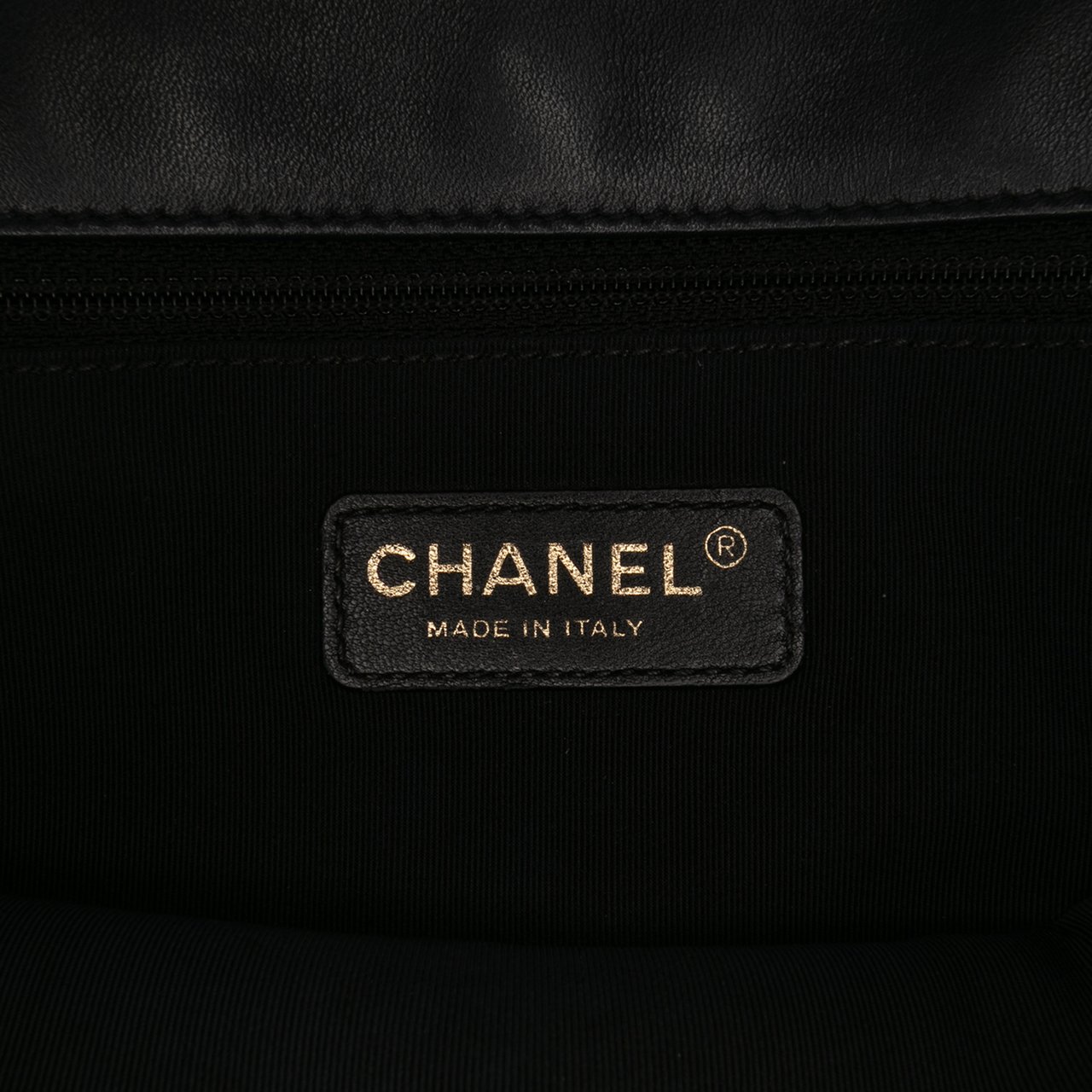 Chanel Medium Bicolor Calfskin Graphic Flap Blauw