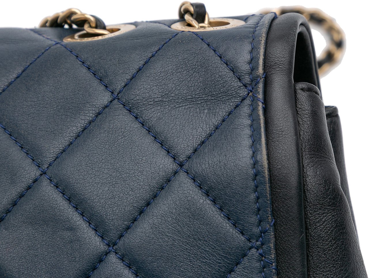 Chanel Medium Bicolor Calfskin Graphic Flap Blauw