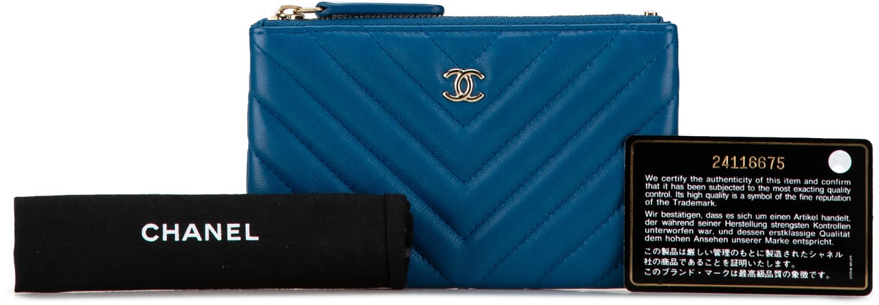 Chanel Chevron Lambskin O Case Pouch Blauw