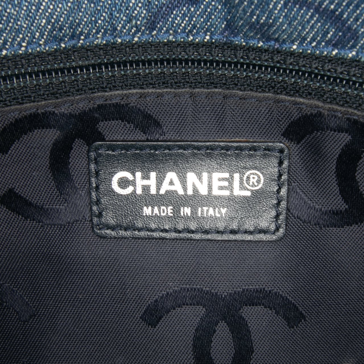 Chanel CC Printed Denim Single Flap Blauw