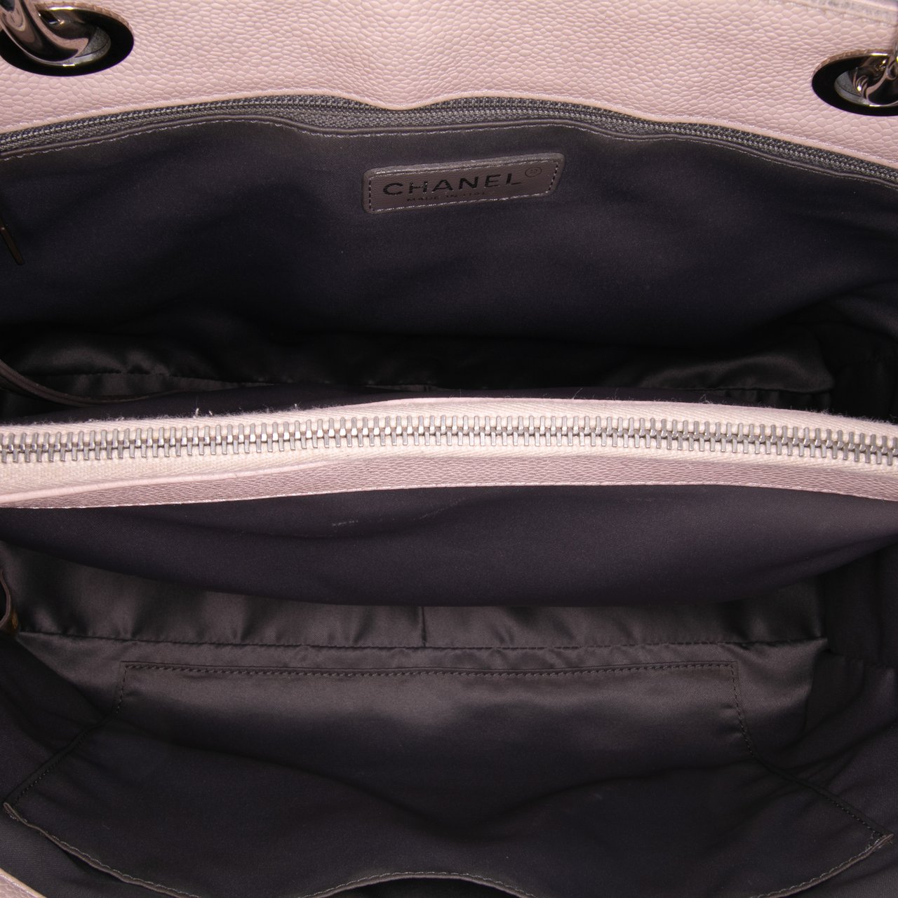 Chanel Caviar Grand Shopping Tote Roze