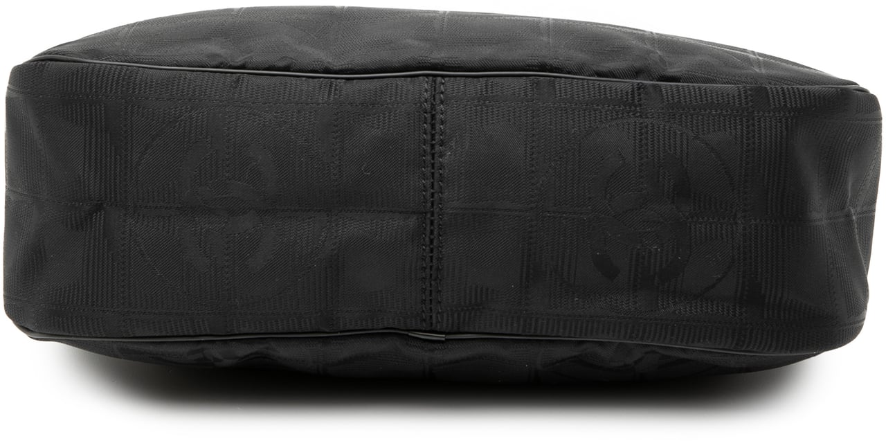 Chanel New Travel Line Nylon handbag Zwart