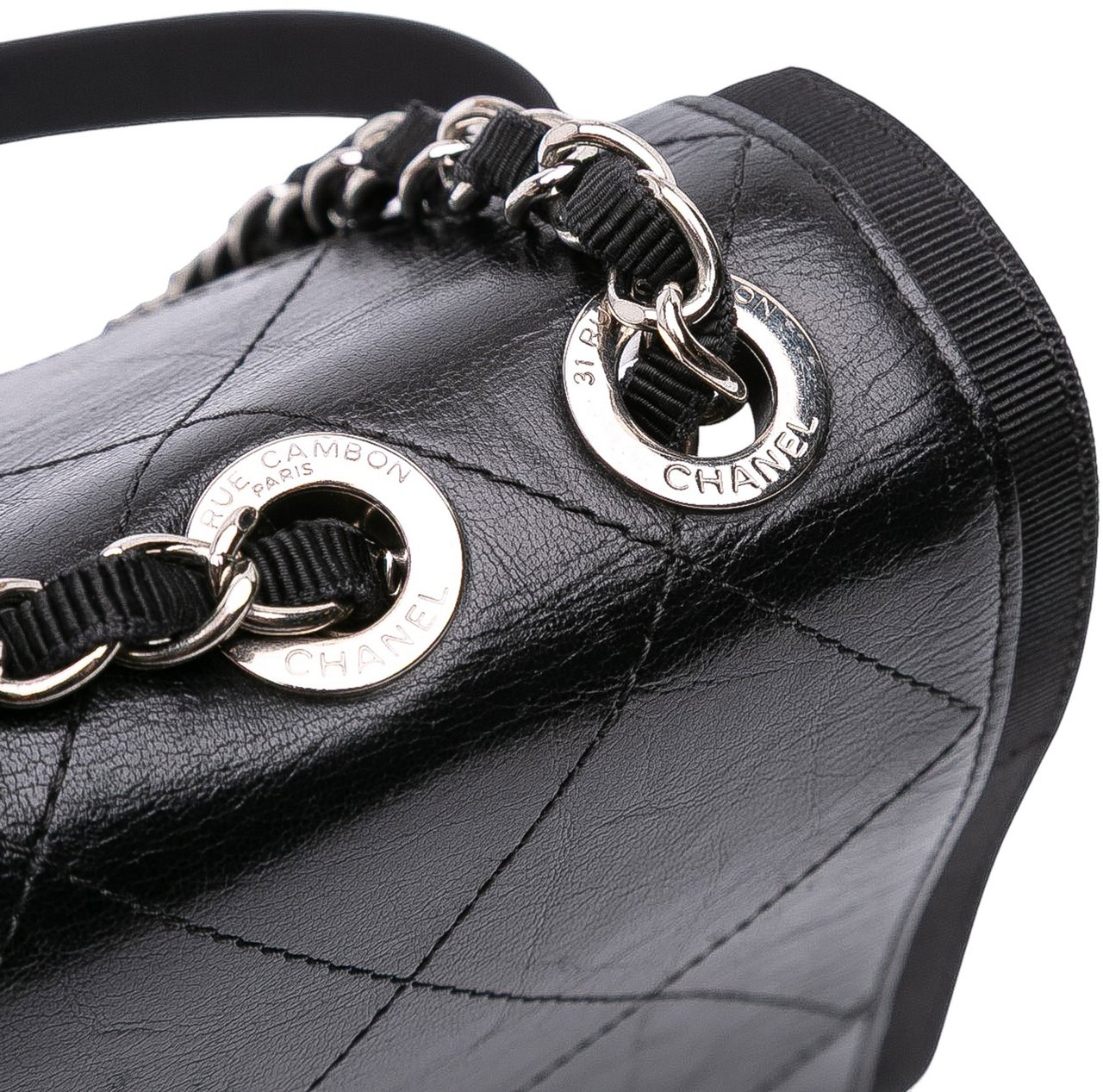 Chanel CC Quilted Crumpled Calfskin and Grosgrain Flap Zwart