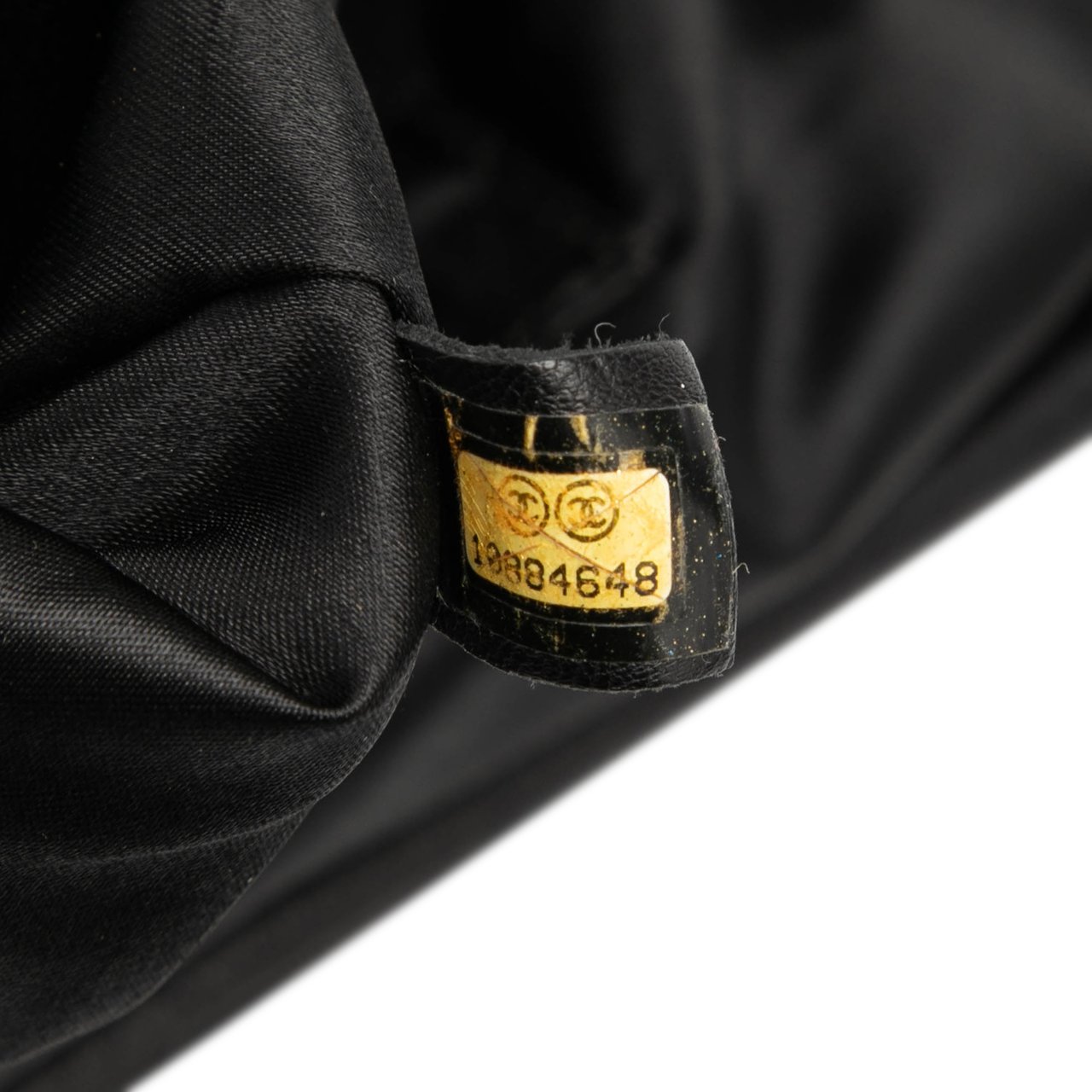 Chanel CC Check Embossed Velvet Belted Side Frame Bag Zwart