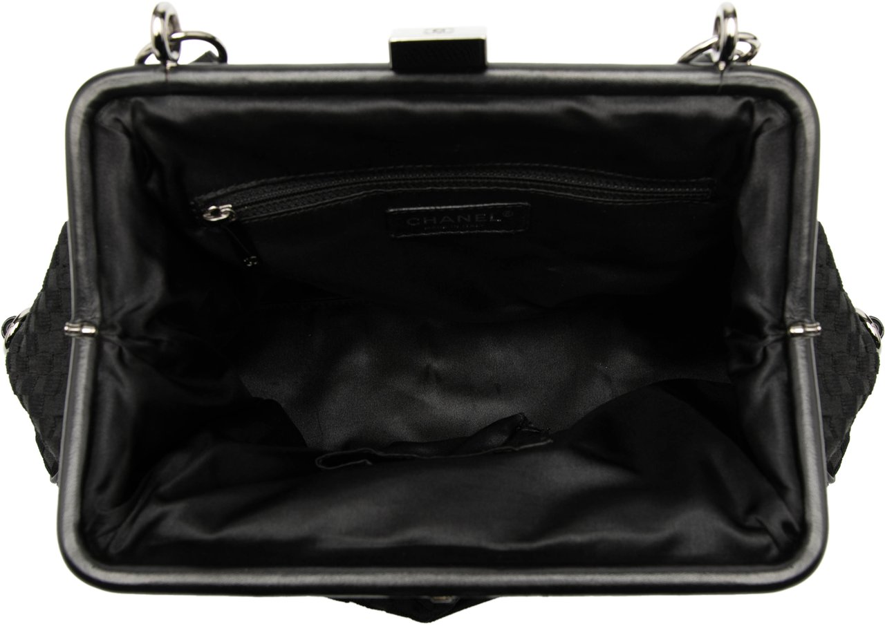 Chanel CC Check Embossed Velvet Belted Side Frame Bag Zwart