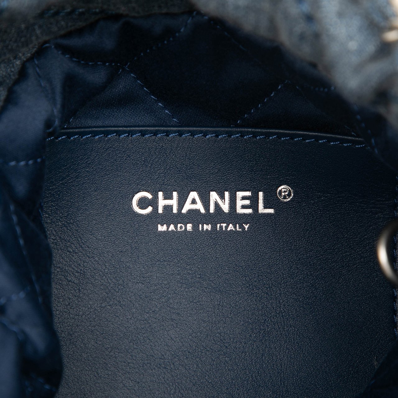Chanel Mini Denim Studded 22 Handbag Blauw