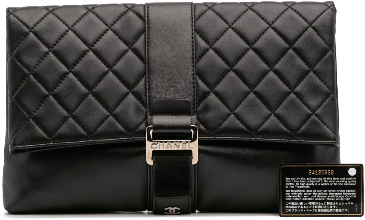 Chanel CC Quilted Lambskin Grip Clutch Zwart