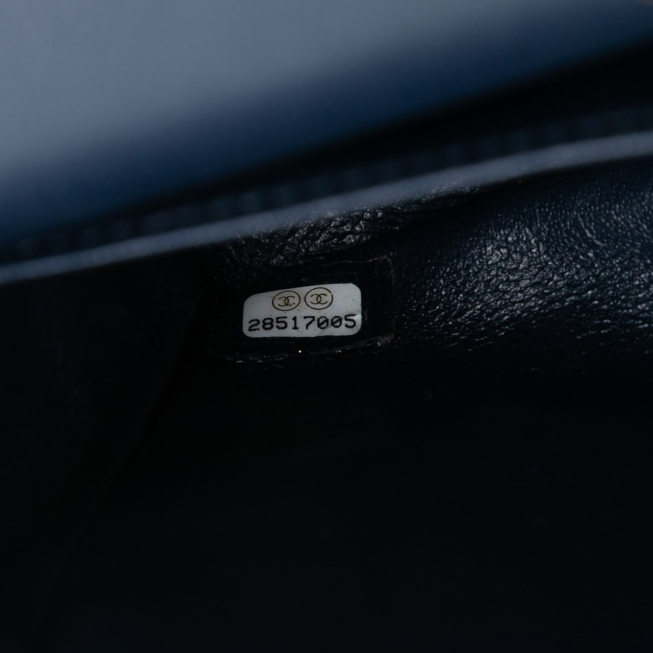 Chanel Medium Classic Caviar Double Flap Blauw