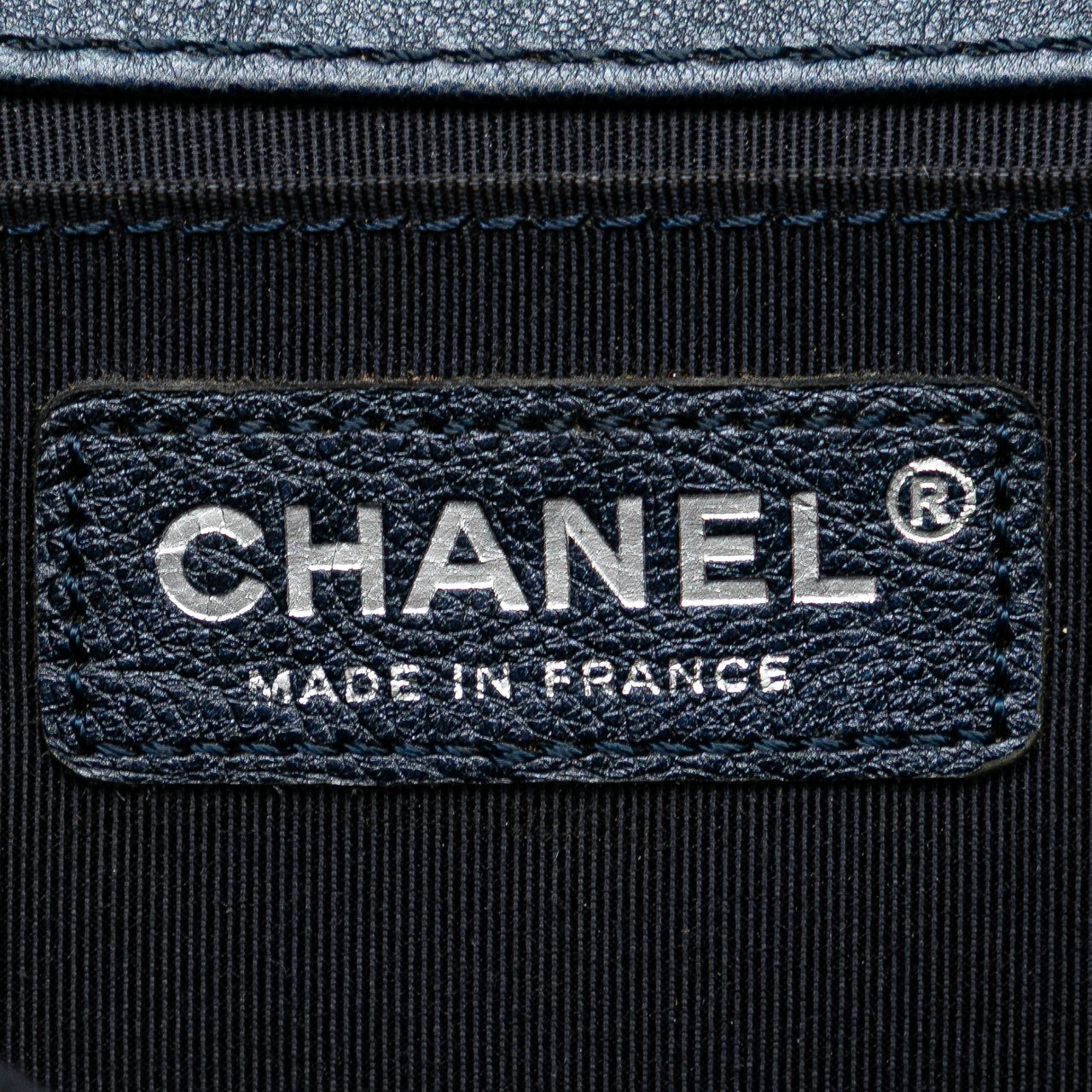 Chanel Old Medium Quilted Lambskin Boy Flap Blauw