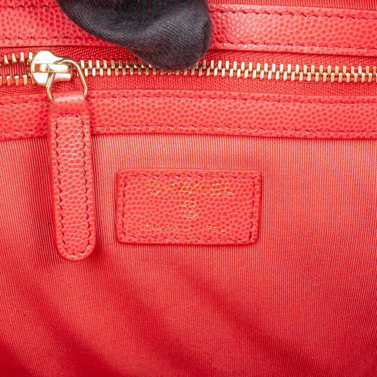 Chanel Chanel Quilted Caviar Leather CC Clutch Roze