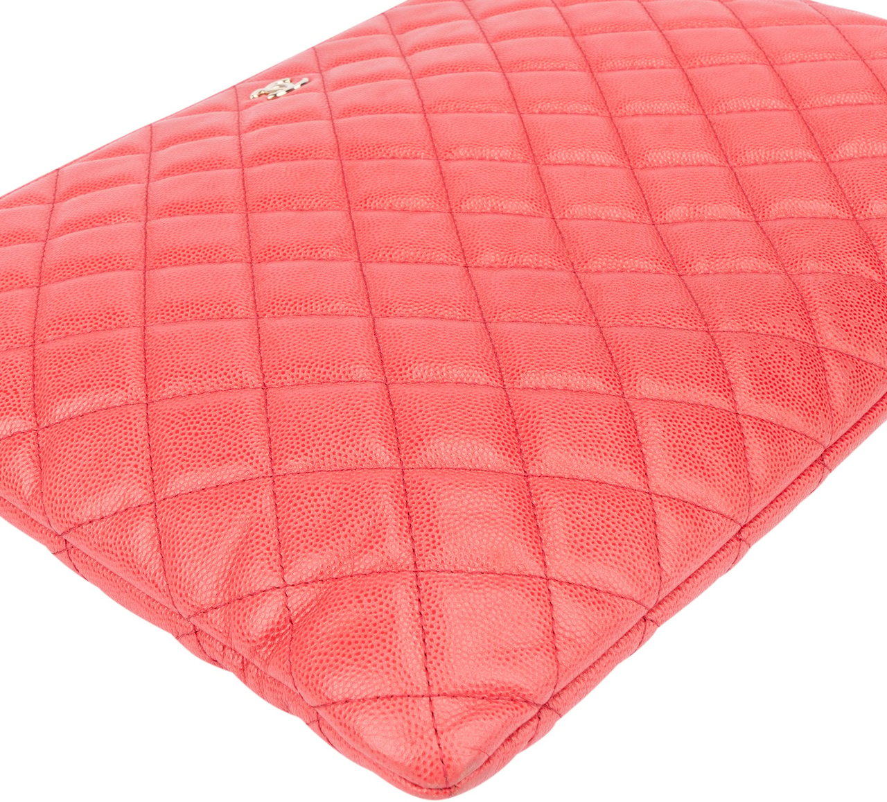 Chanel Quilted Caviar Leather CC Clutch Rood