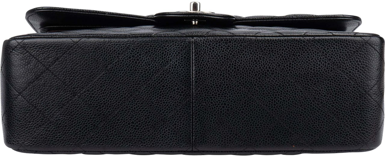 Chanel Chanel Quilted Caviar Leather Palladium Jumbo Double Flap Crossbody Bag Zwart