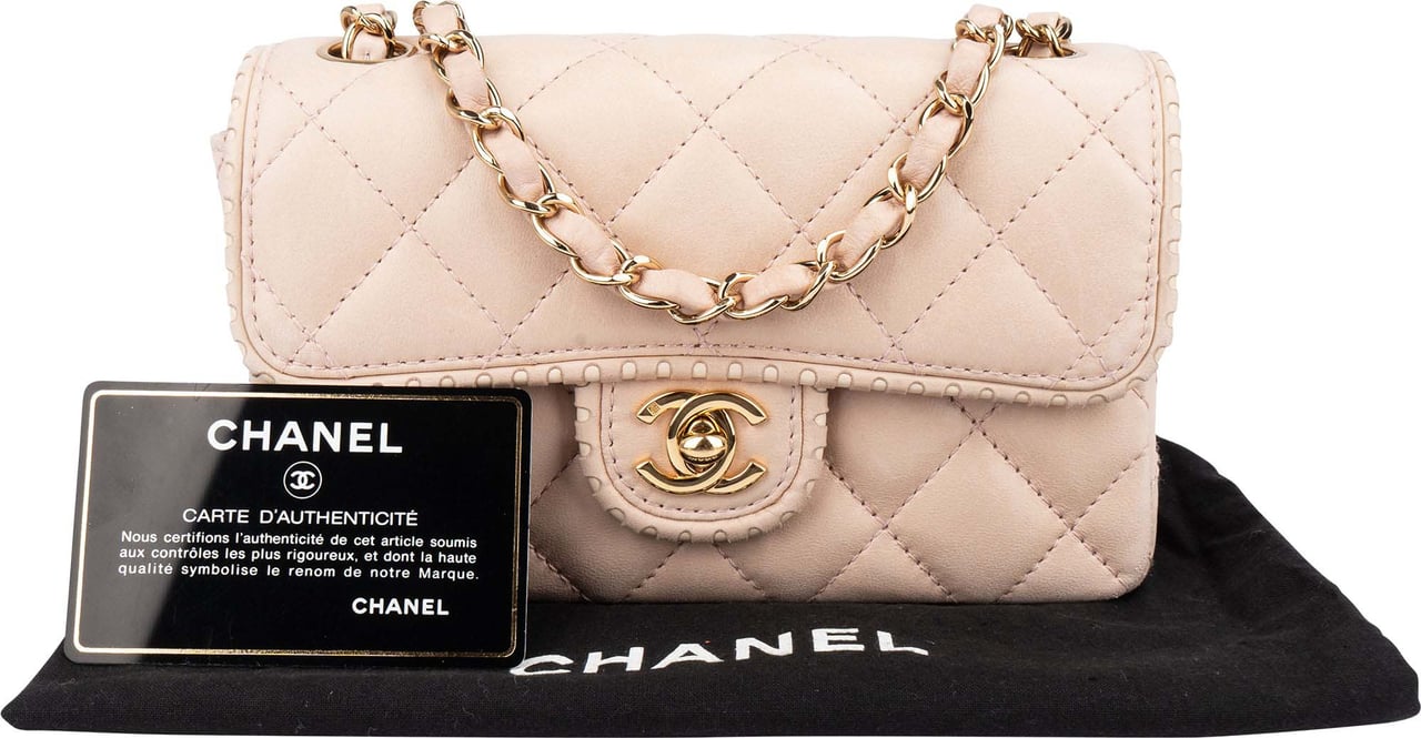 Chanel Chanel Quilted Lambskin 24K Gold Single Flap Crossbody Bag Roze