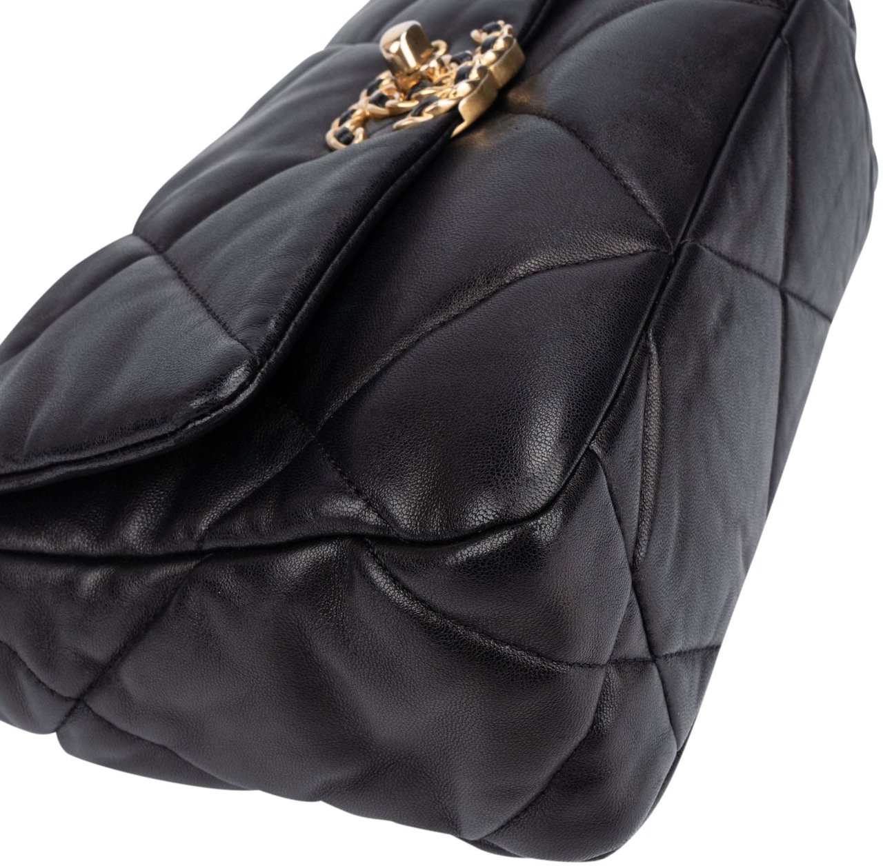 Chanel Chanel 19 Quilted Lambskin Single Flap Crossbody Bag Zwart