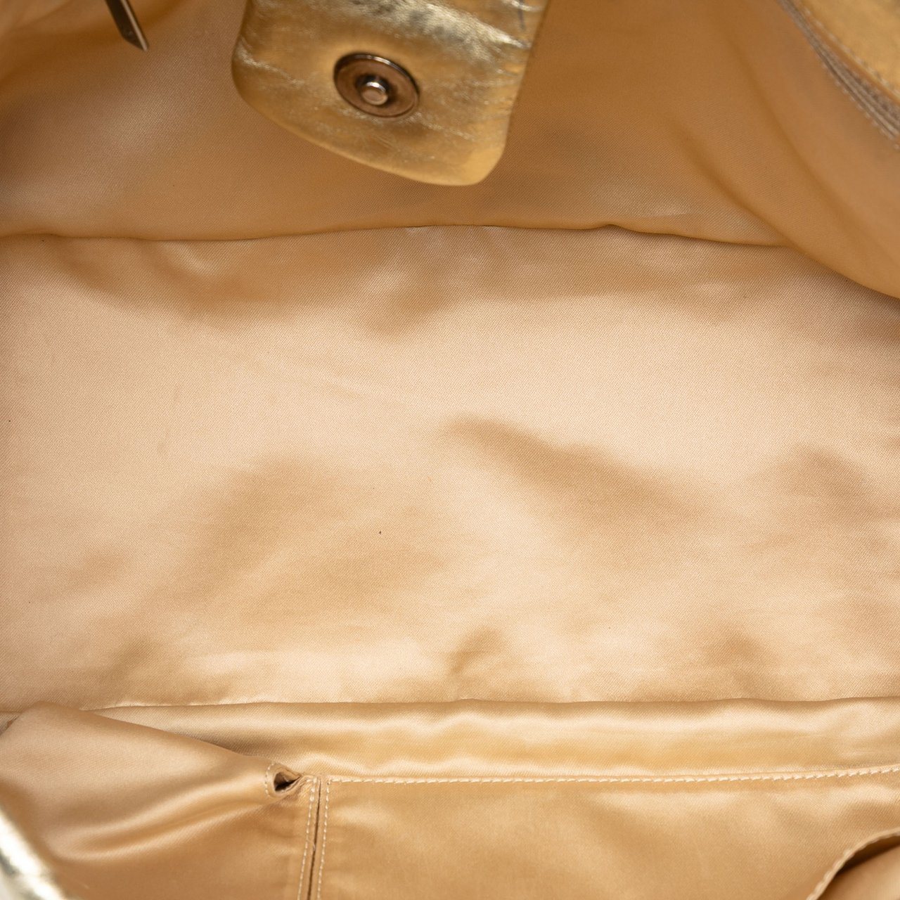 Chanel Perforated Lambskin Hollywood Accordion Flap Goud