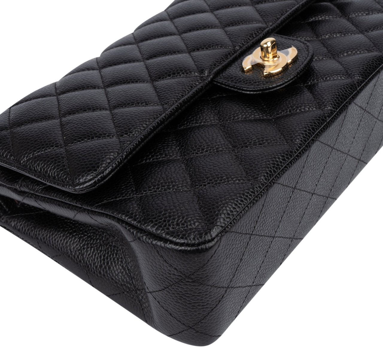 Chanel Chanel Quilted Caviar Leather Medium Double Flap Crossbody Bag Zwart